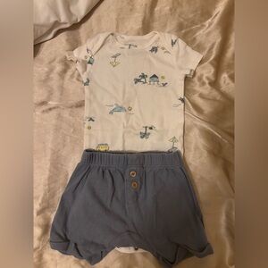 Carter's Cream and Gray Beach Print Baby Set